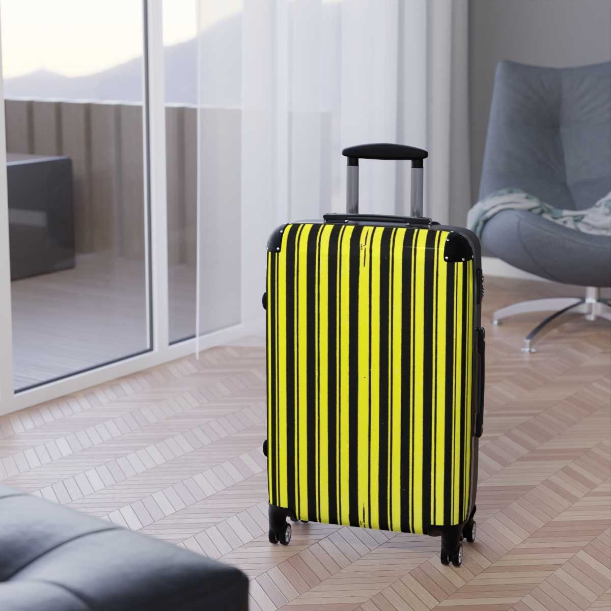Bee Line Roller Suitcase - Image 15