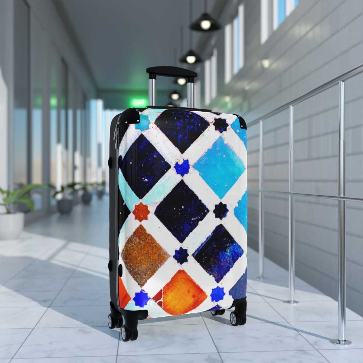 Tenerife Roller Suitcase - Image 13