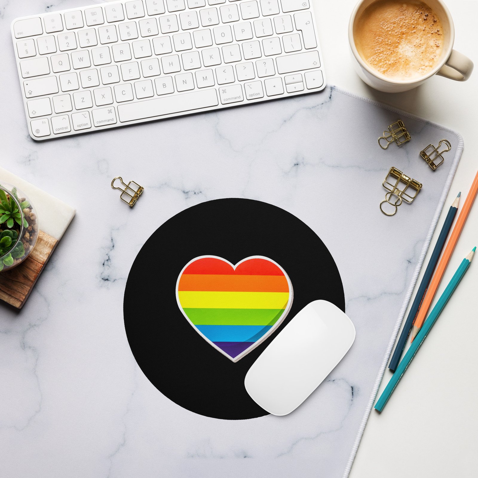 Universal Love Round Mouse Pad